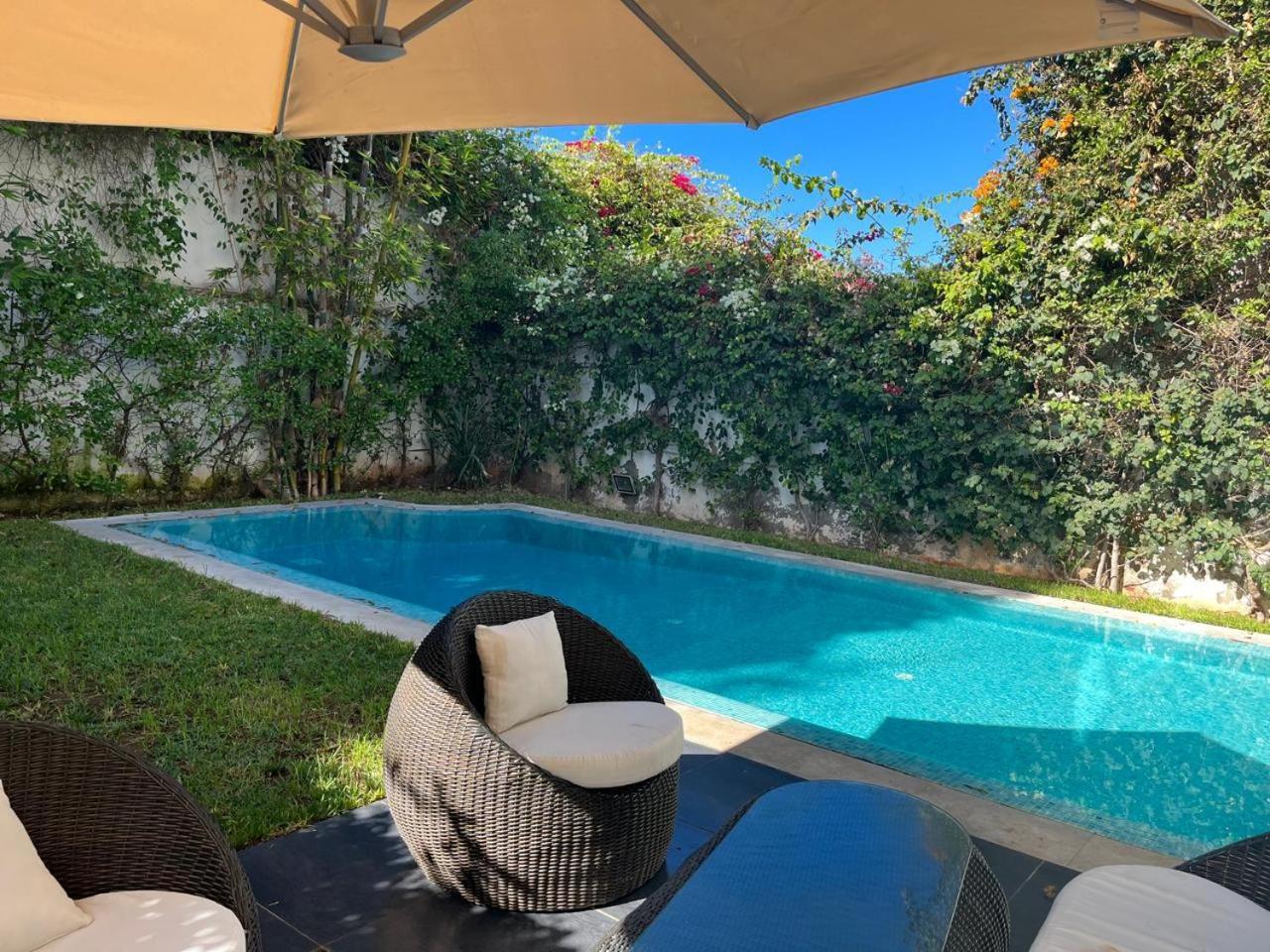Villa Moderne Avec Piscine, Front De